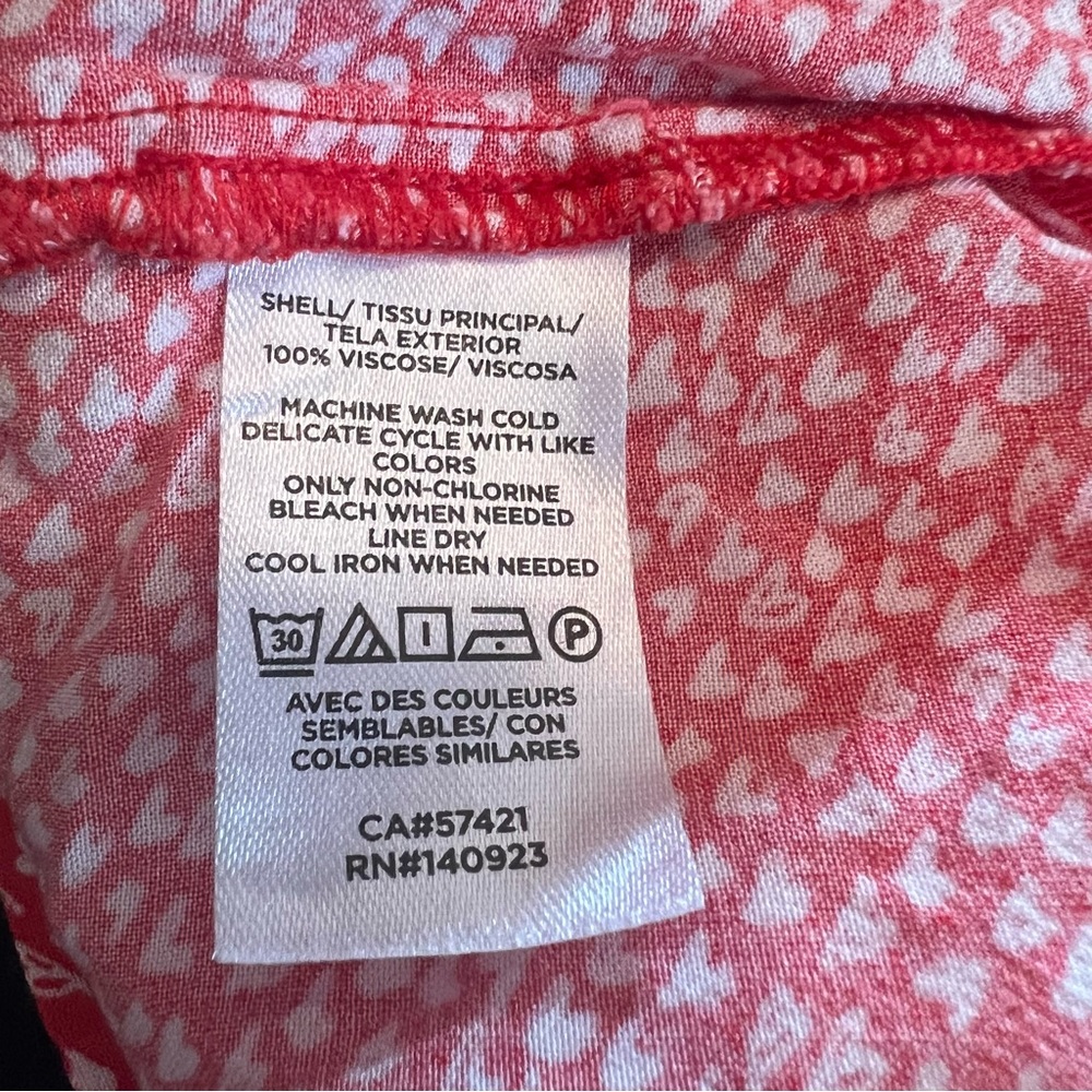 💚Loft red heart print top - Picture 8 of 8